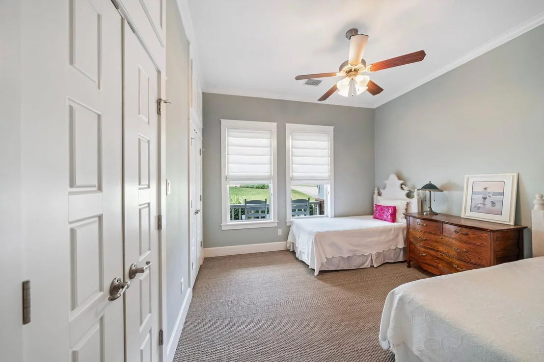 Photo of 16 Balboa Road