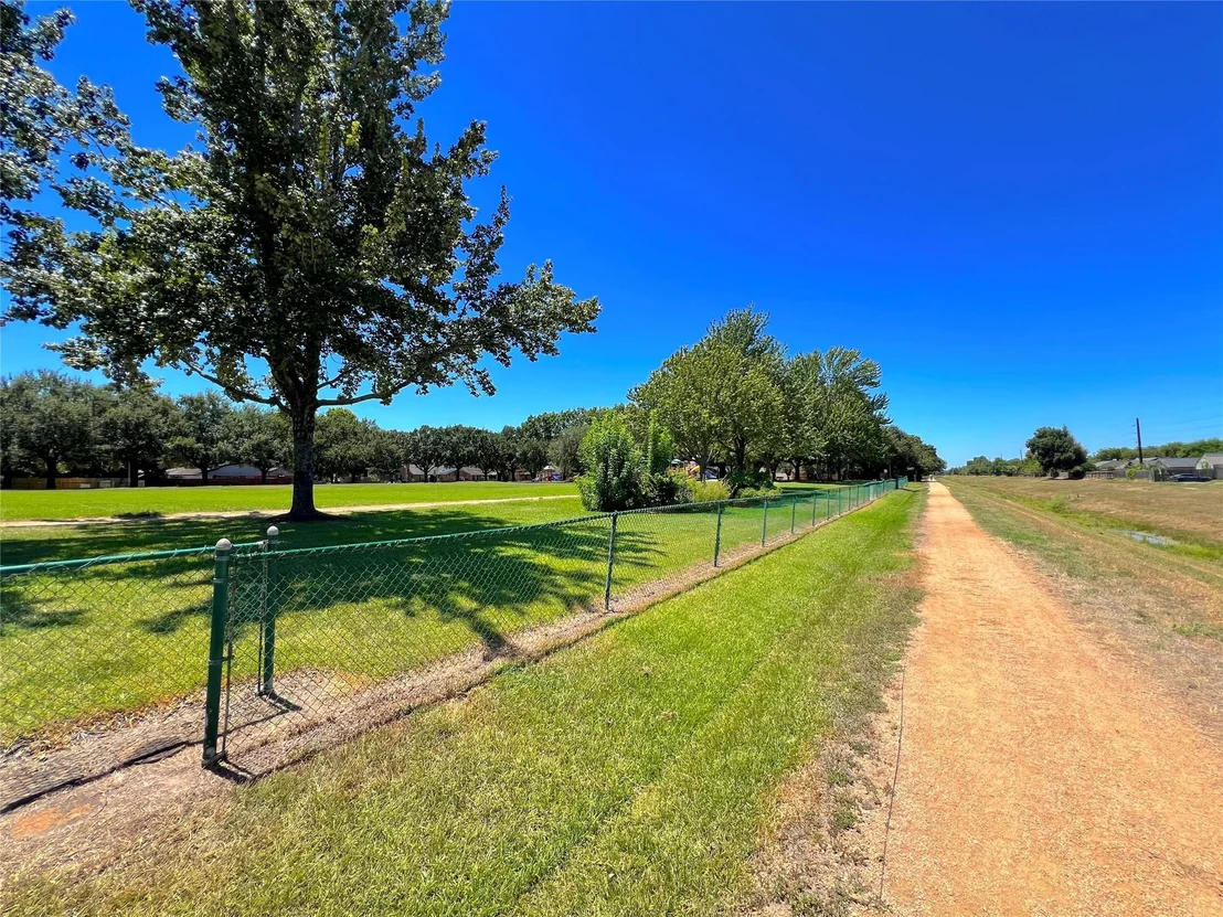 Photo of 7507 Alcomita Drive