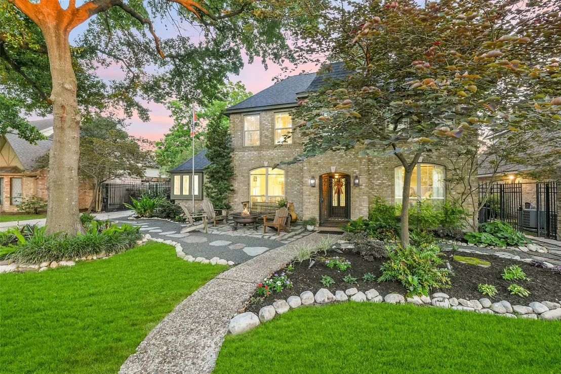 Photo of 3823 Elmcrest Drive