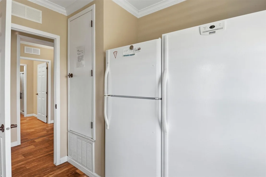 Photo of 32818 Rogers Road