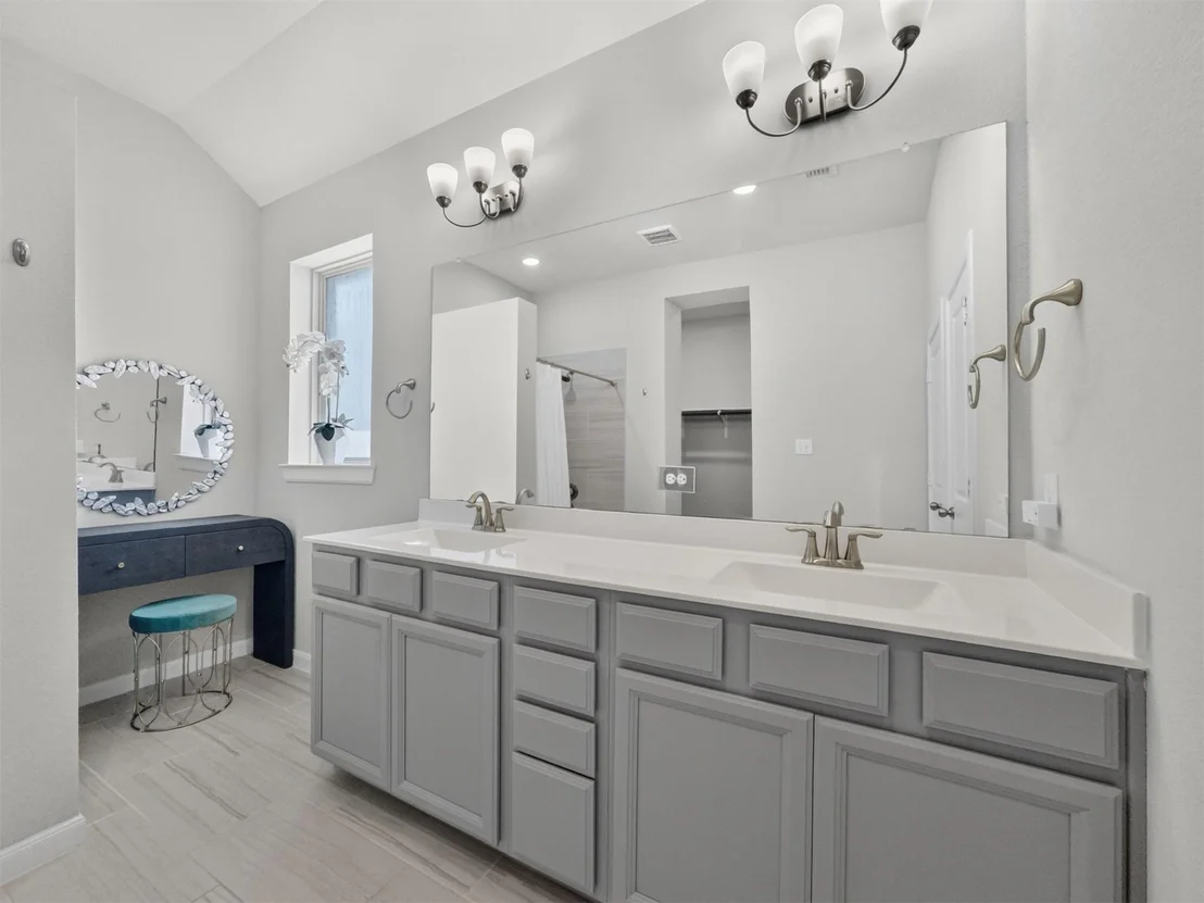 Photo of 4926 Morrison Drive