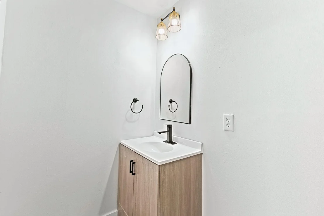 Photo of 2706 Burke Road