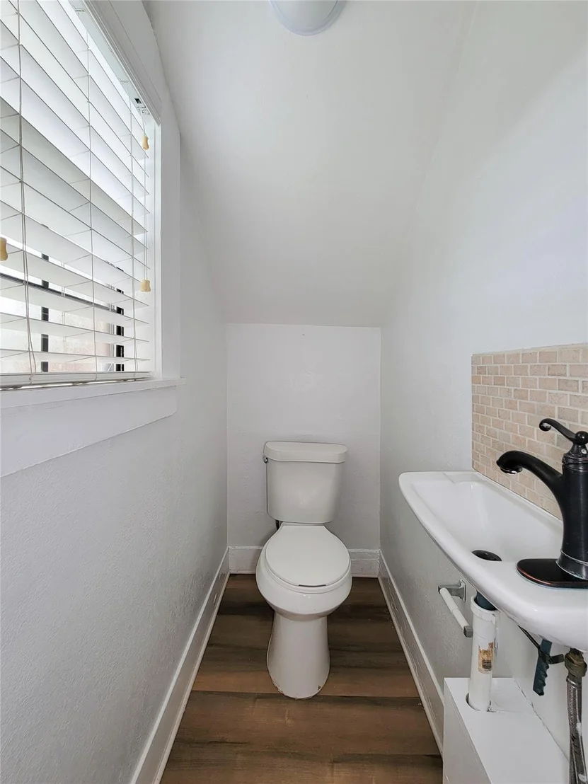 Photo of 8355 Wier