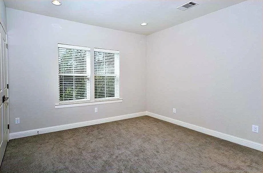 Photo of 215 Willow Street