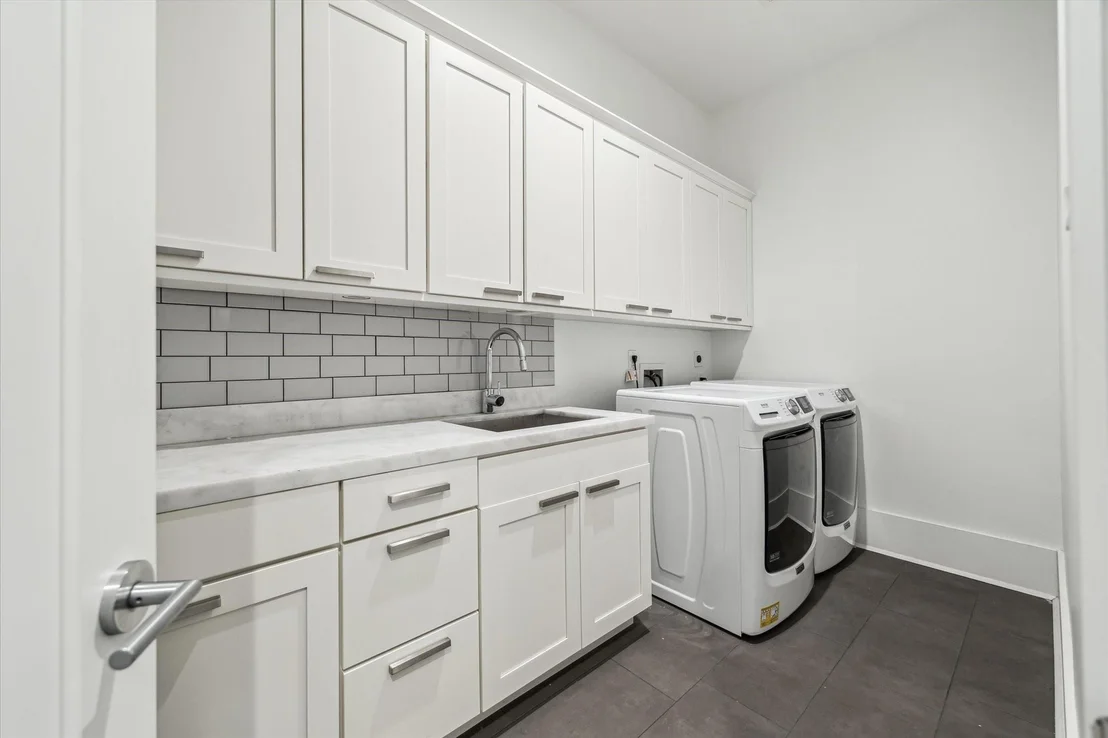Photo of 1010 Waltway Drive