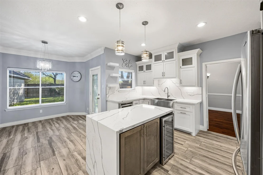 Photo of 6822 Kemper Drive
