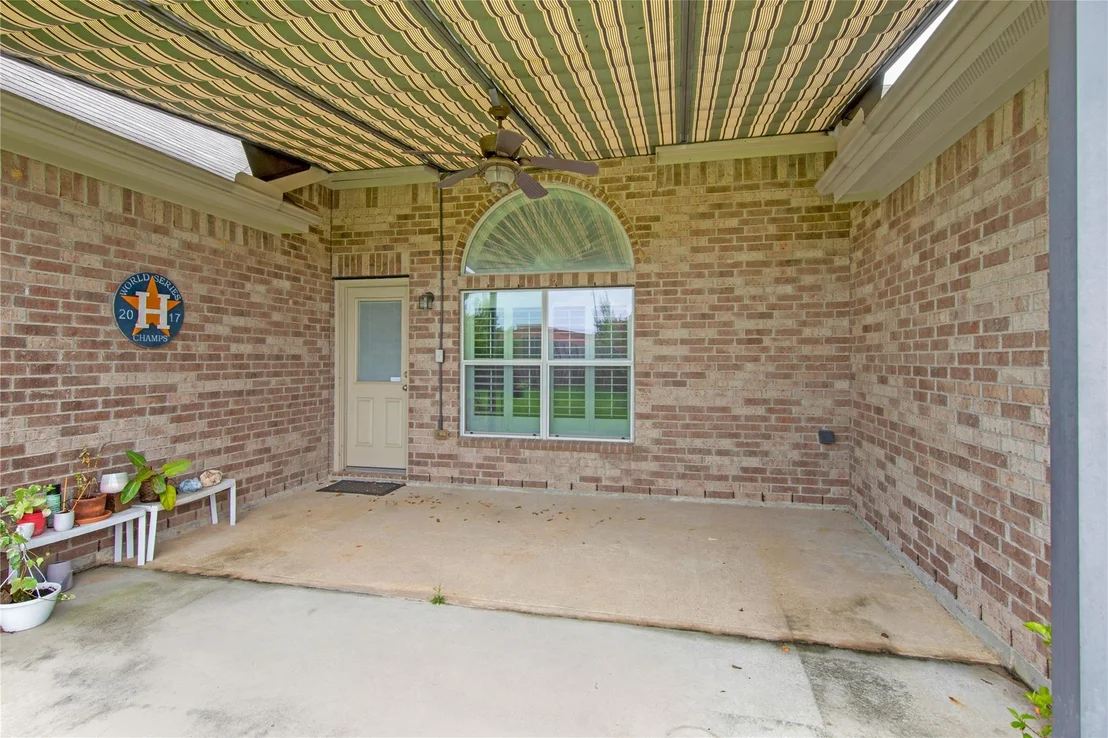 Photo of 21406 Avalon Queen Drive