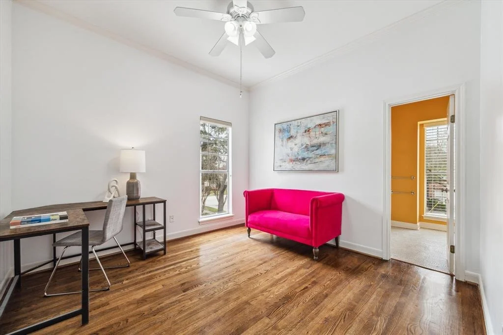 Photo of 3931 Riley Street
