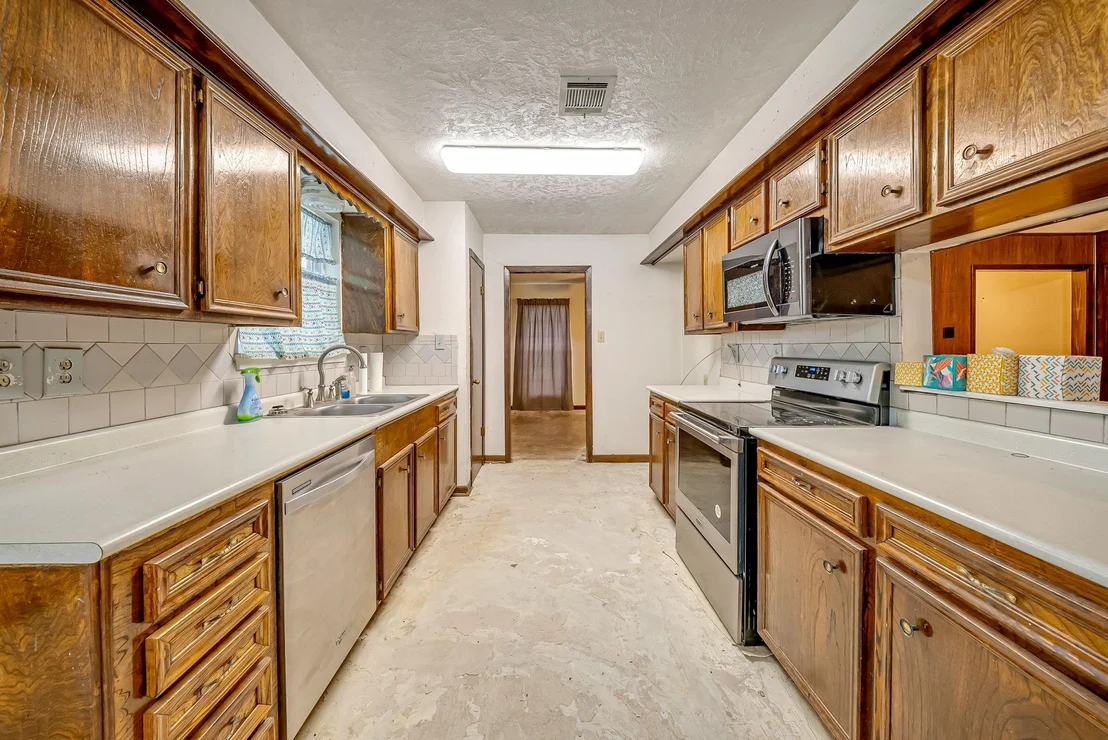 Photo of 19904 Mercedell Drive