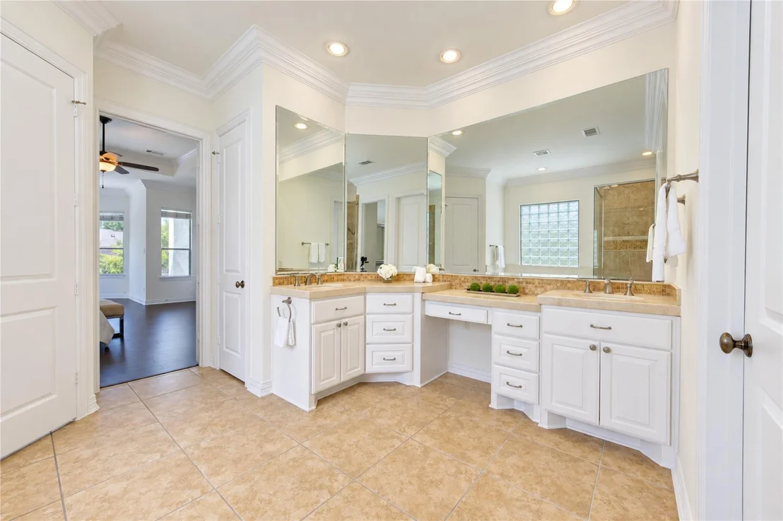Photo of 14014 Hampton Cove Drive