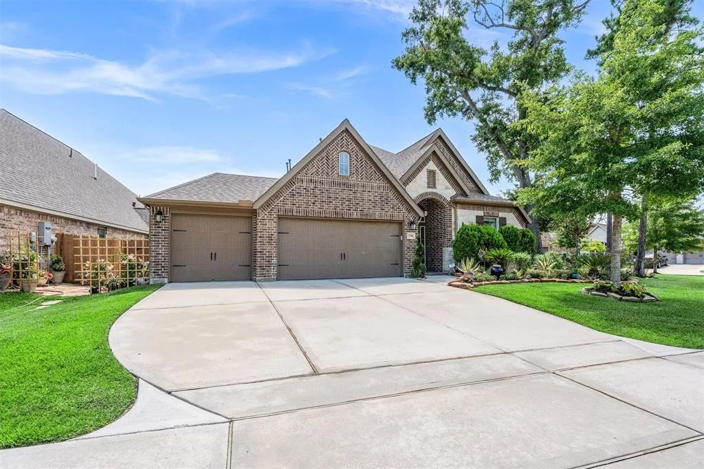 Photo of 27963 Emory Cove Drive