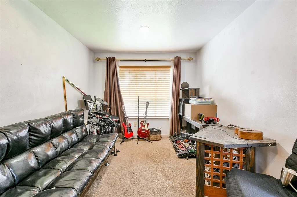 Photo of 17817 Crestline Road