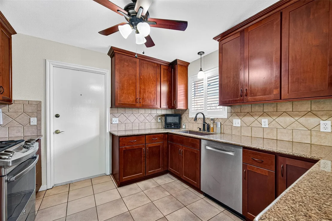 Photo of 1013 Paulette Drive