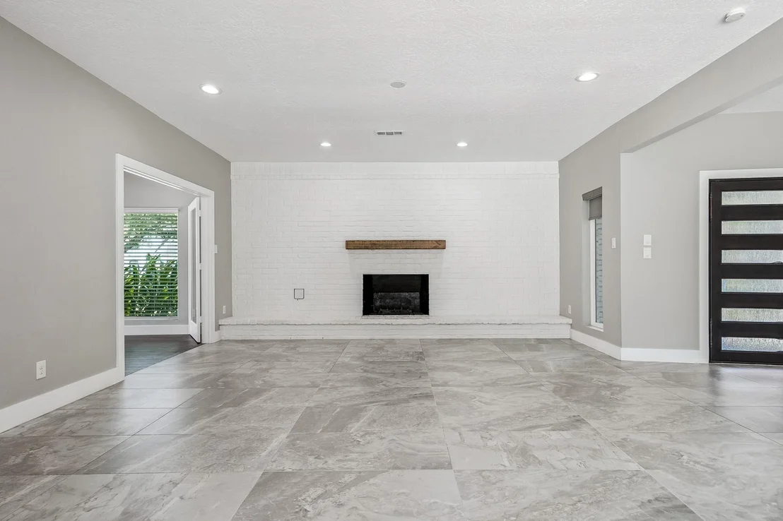 Photo of 922 Crossroads Drive