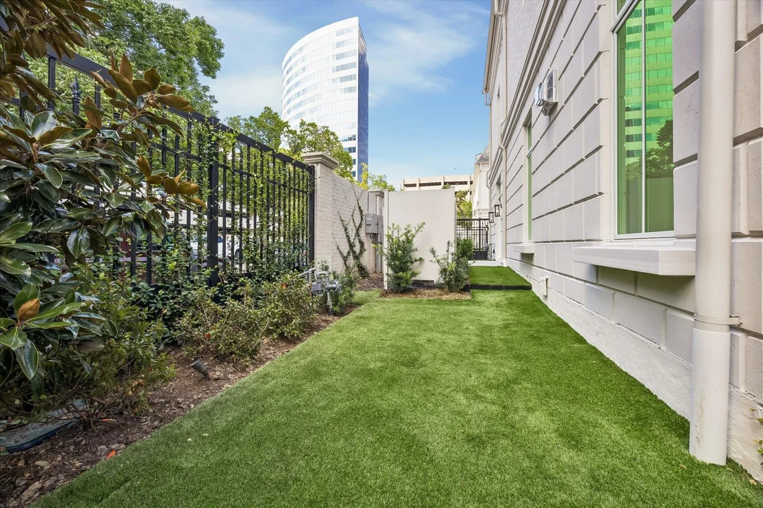 Photo of 31 Wentworth Gate Path