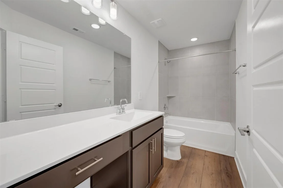 Photo of 20715 Draper Road