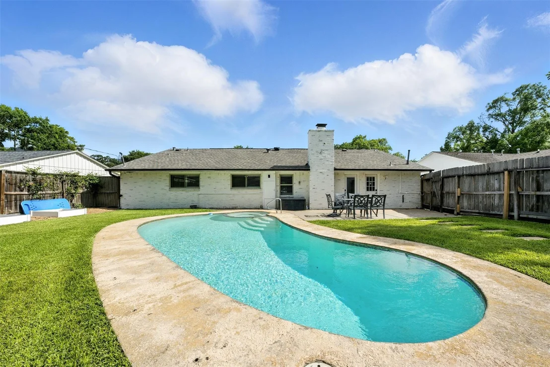 Photo of 10718 Chevy Chase Drive