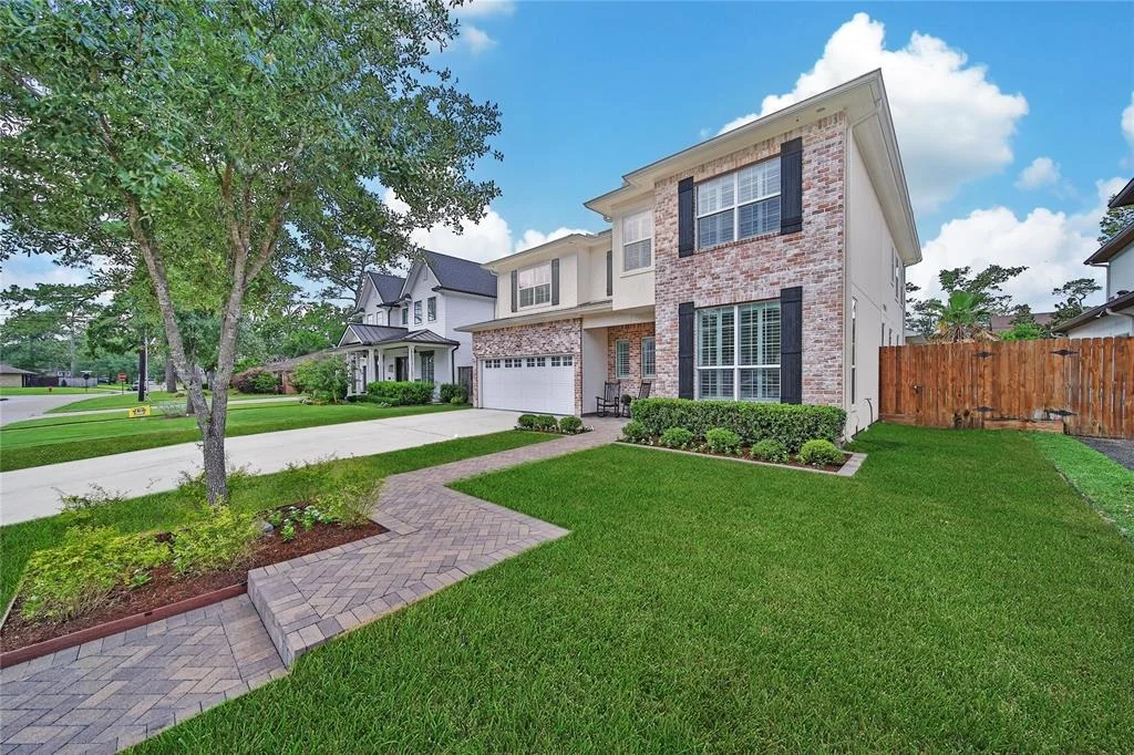 Photo of 8322 Merlin Drive