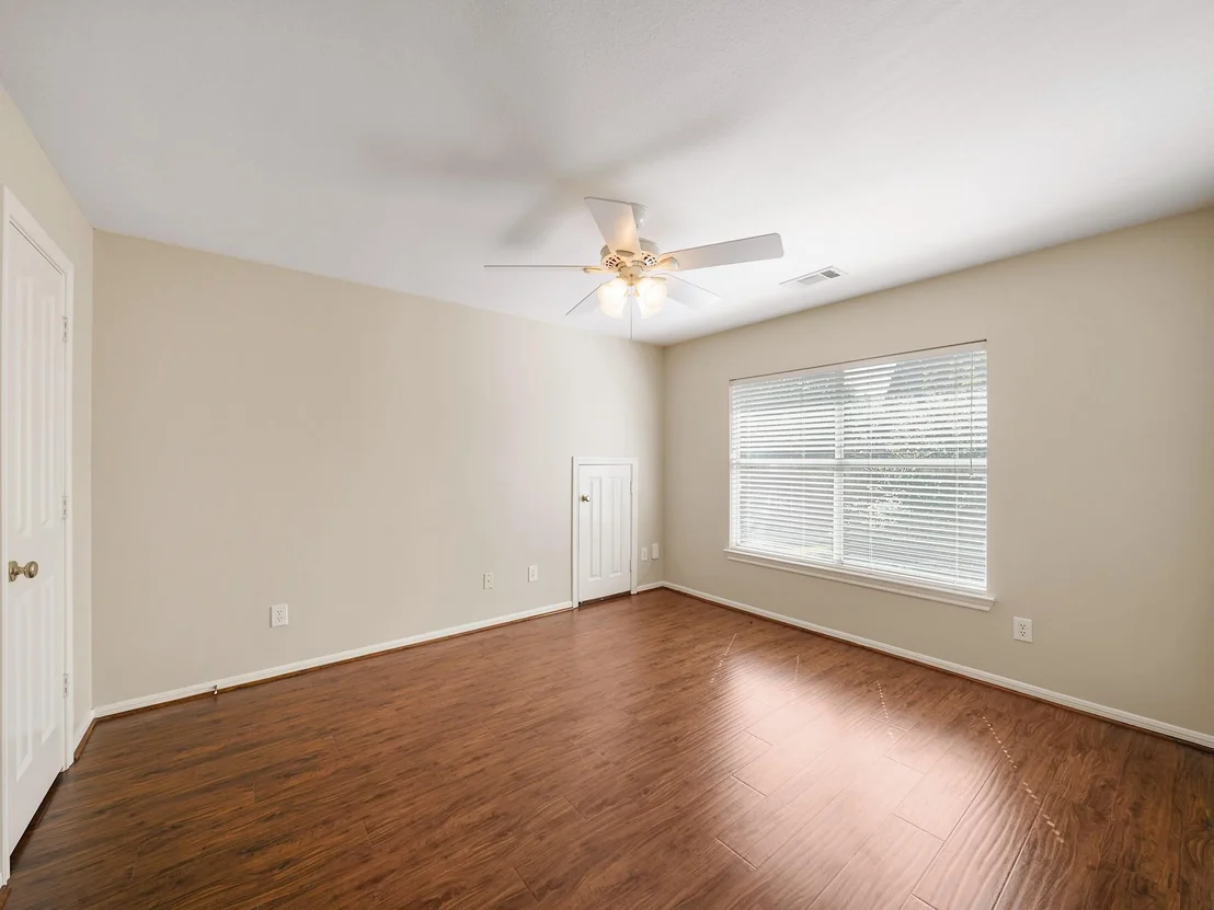 Photo of 3907 Garnet Falls