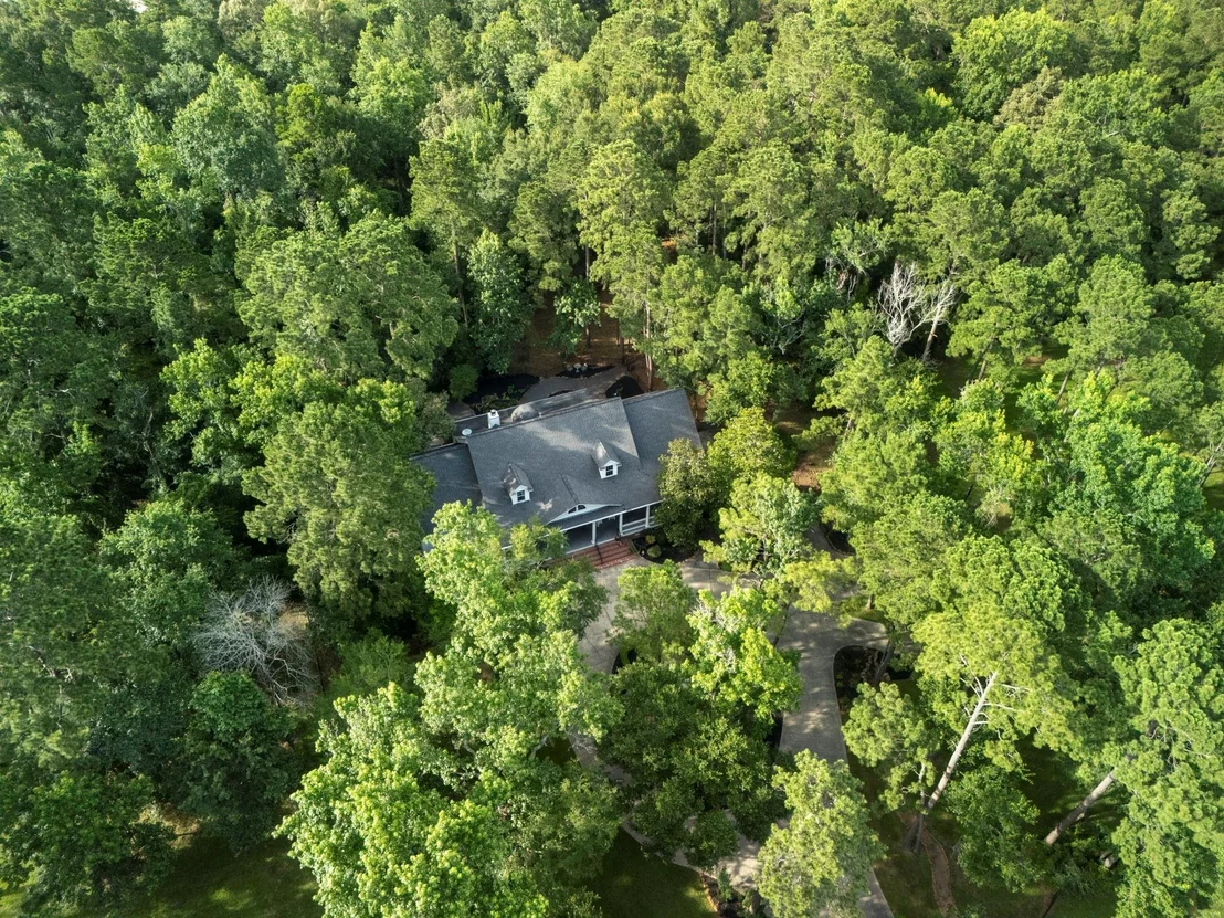 Photo of 10810 Lake Windcrest