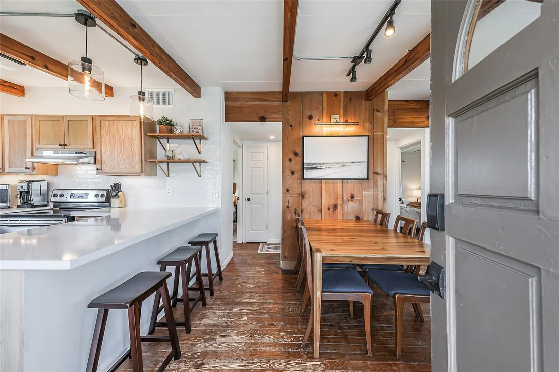 Photo of 801 Seashell Drive