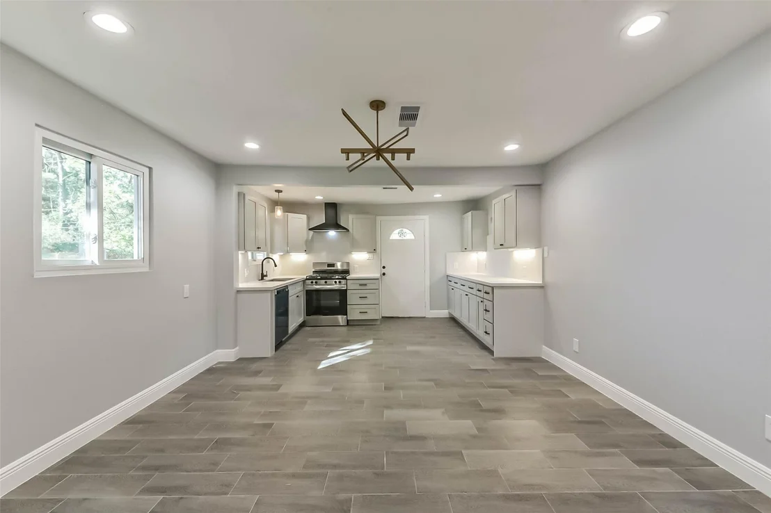 Photo of 8925 Everglade Drive