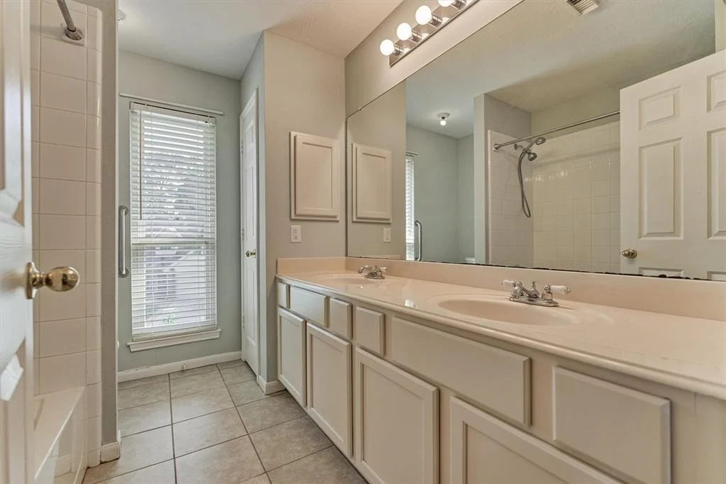 Photo of 21003 Meadowhill Drive