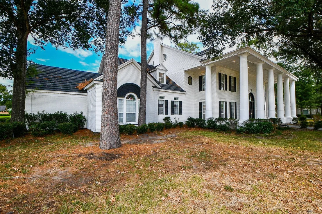 Photo of 2922 Cedar Woods Place