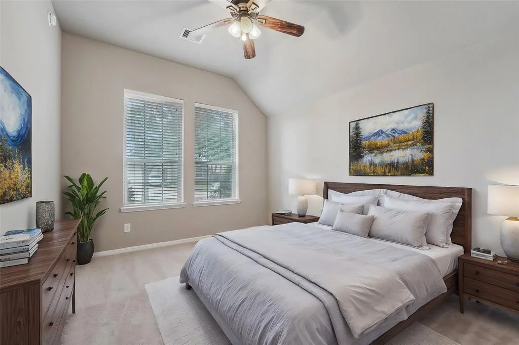 Photo of 2125 Mooncrest Drive