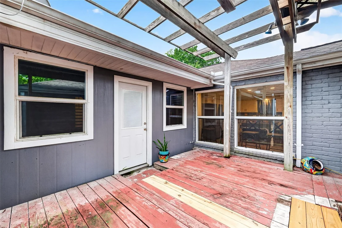 Photo of 1022 Apache Falls Drive