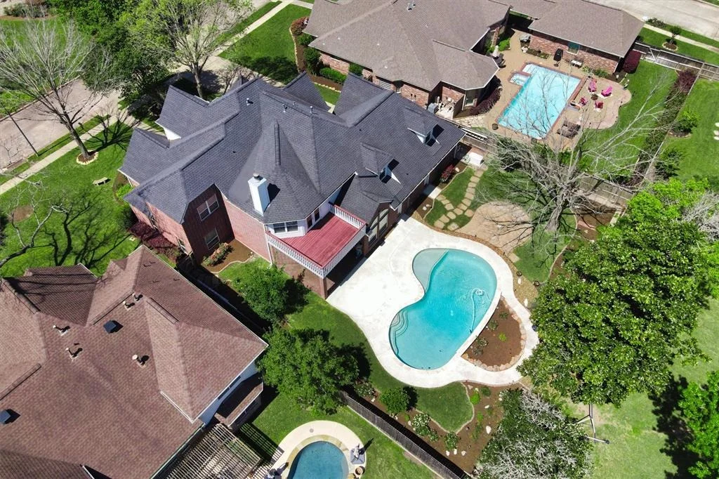 Photo of 2114 Summerland Drive N