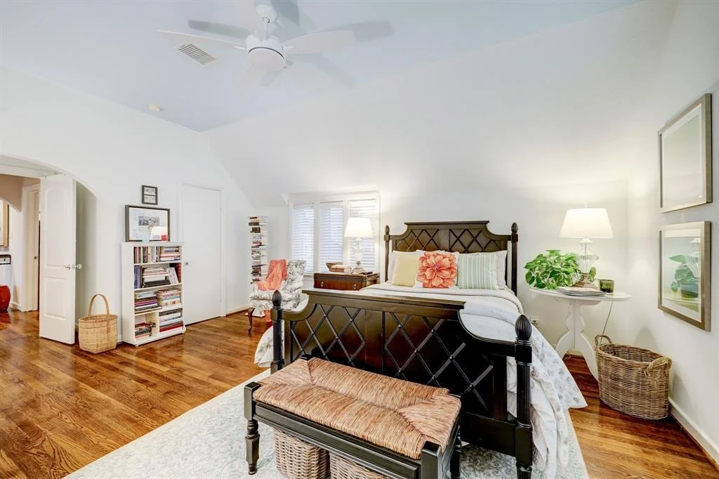 Photo of 2535 N Macgregor Way