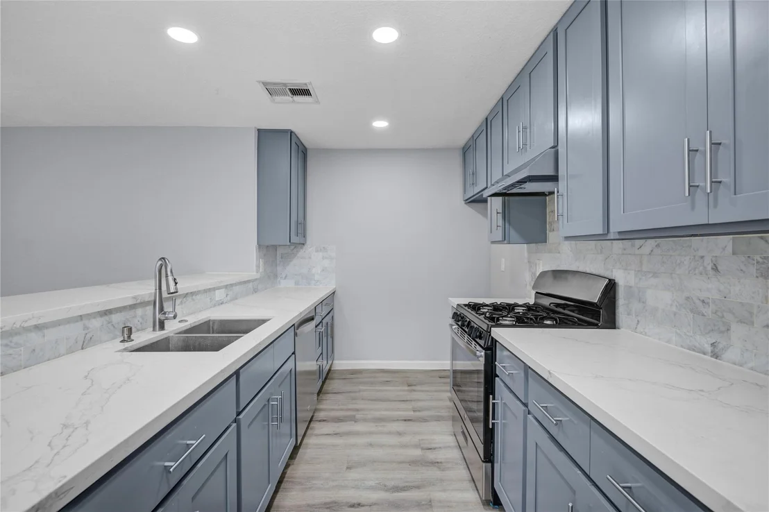 Photo of Unit D at 5703 Easthampton Drive