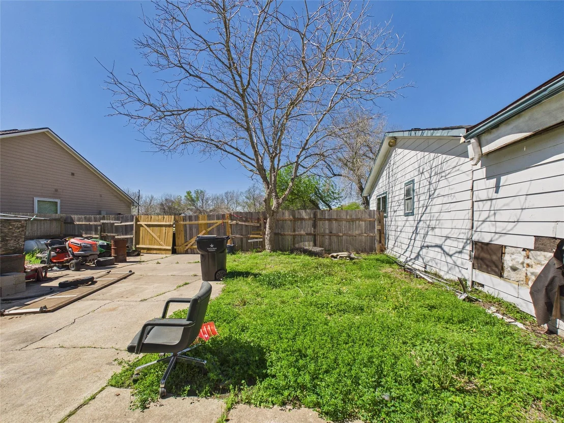 Photo of 2725 Redbud Lane