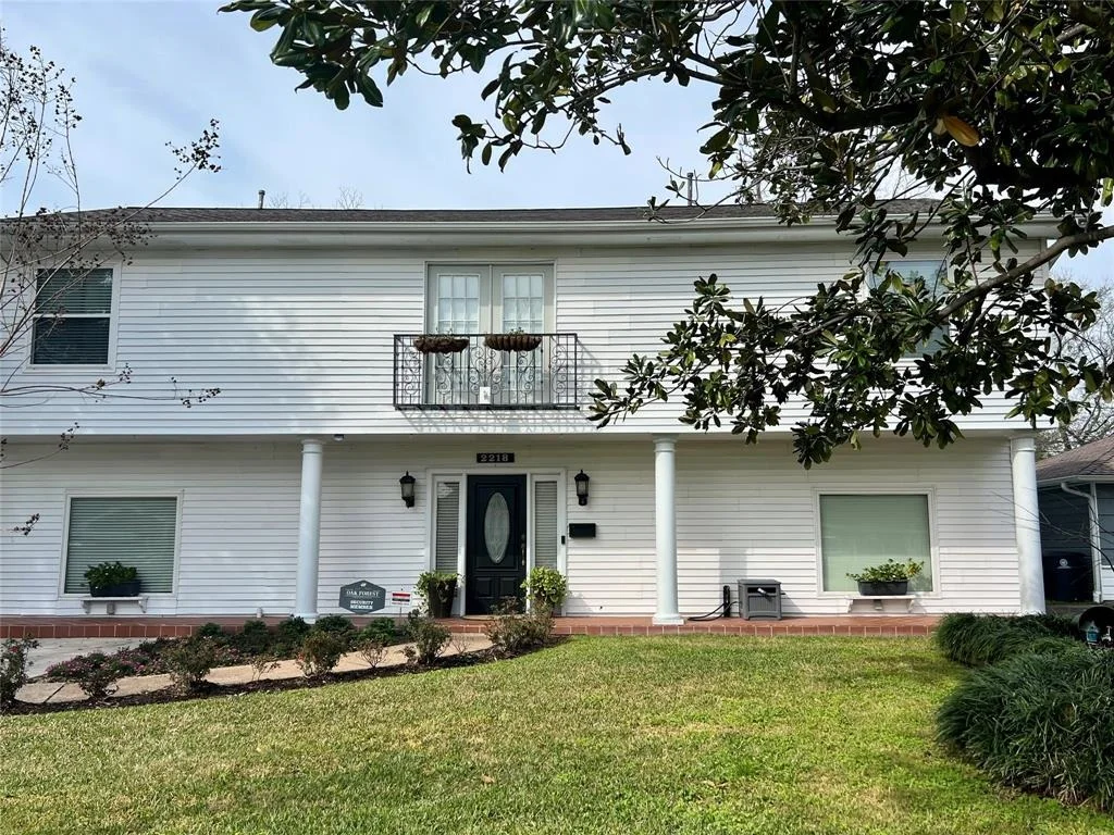 Photo of 2218 Saxon Drive