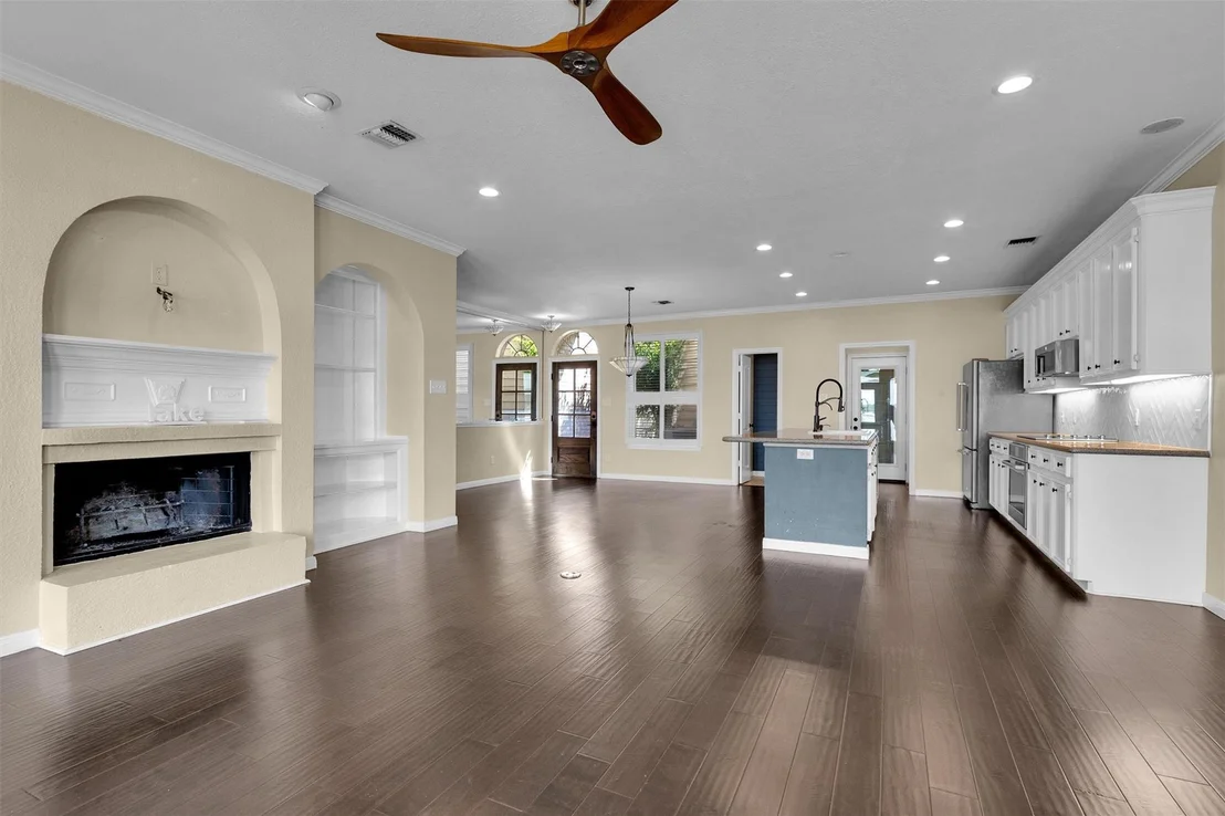 Photo of 1130 Lake View Drive