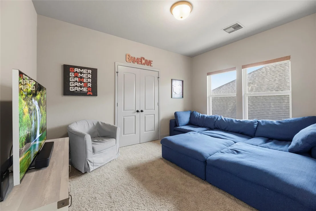 Photo of 18702 Town Bluff Drive