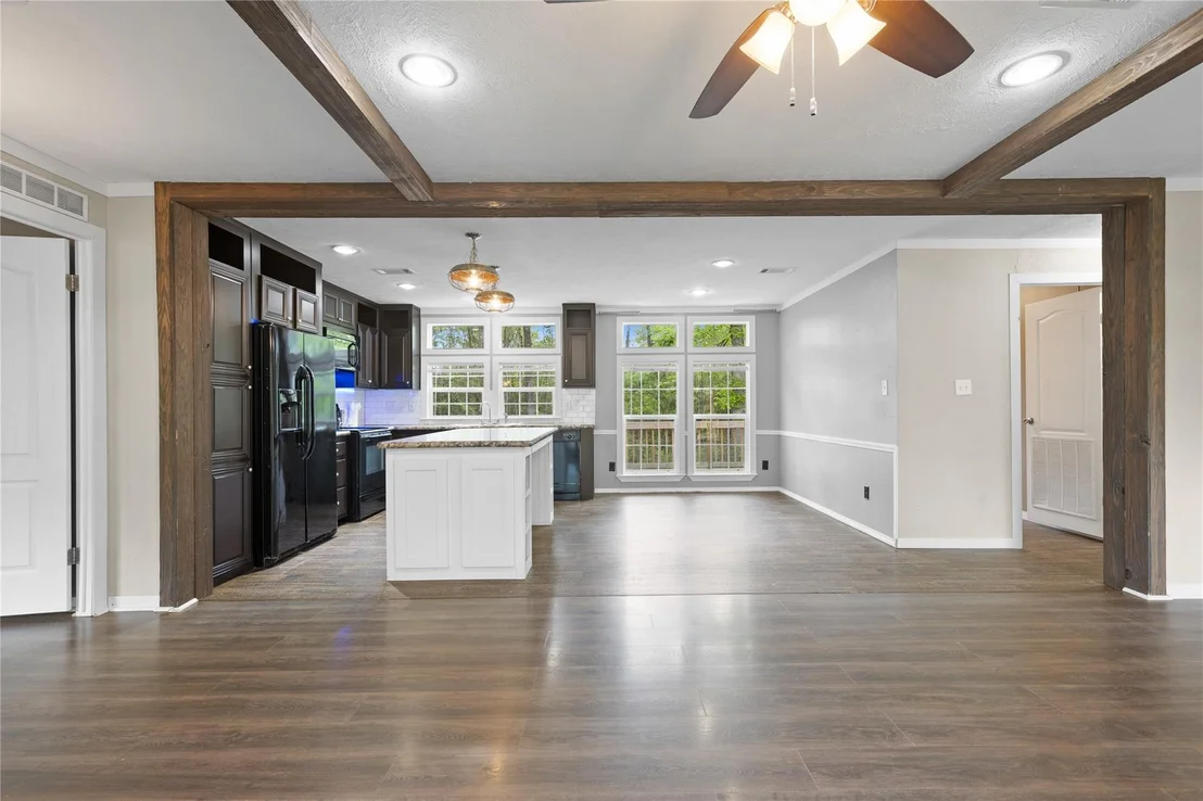 Photo of 141 Leaning Oak Drive