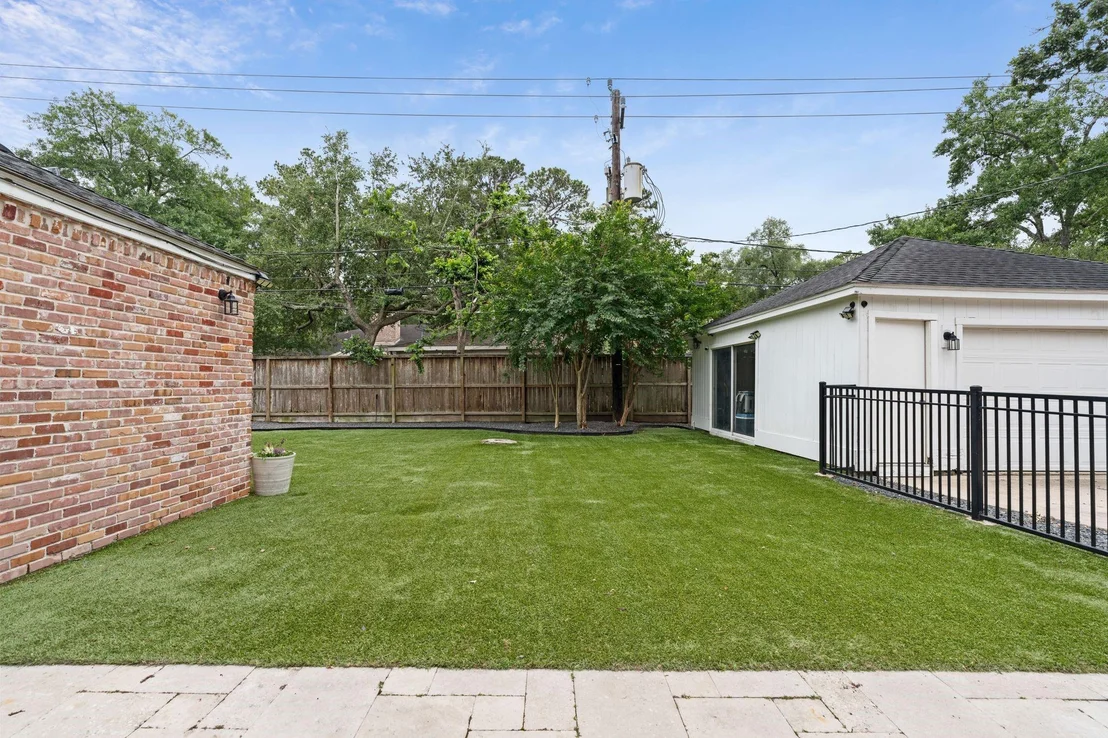 Photo of 10215 Green Tree Road