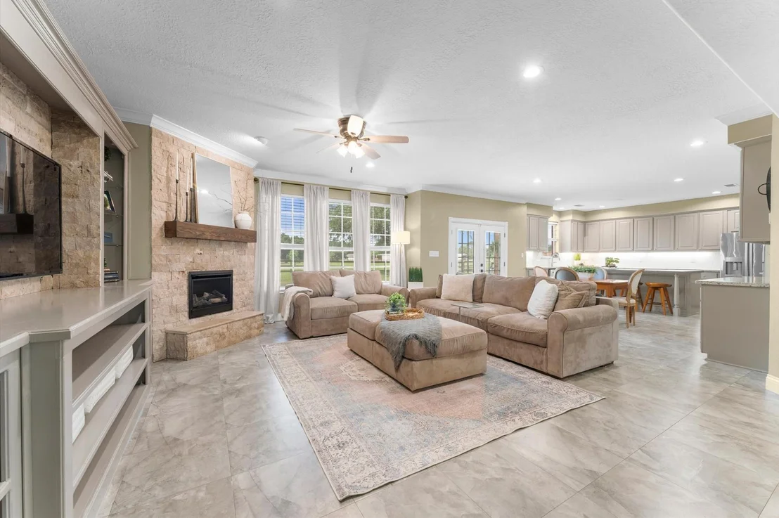 Photo of 33014 Grove Park Drive