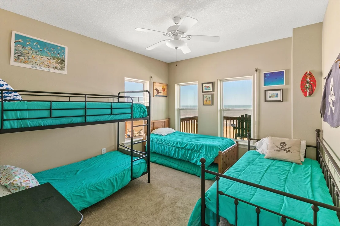 Photo of 10530 Bluewater Highway