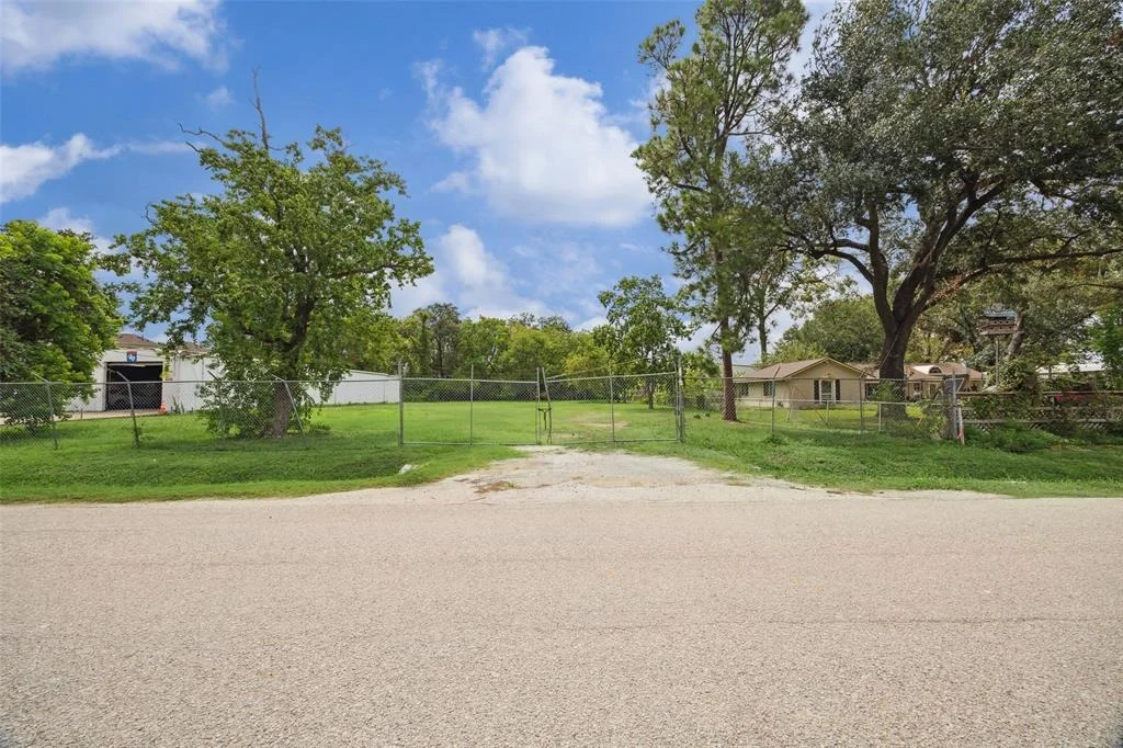 Photo of 2209 Hoskins Drive