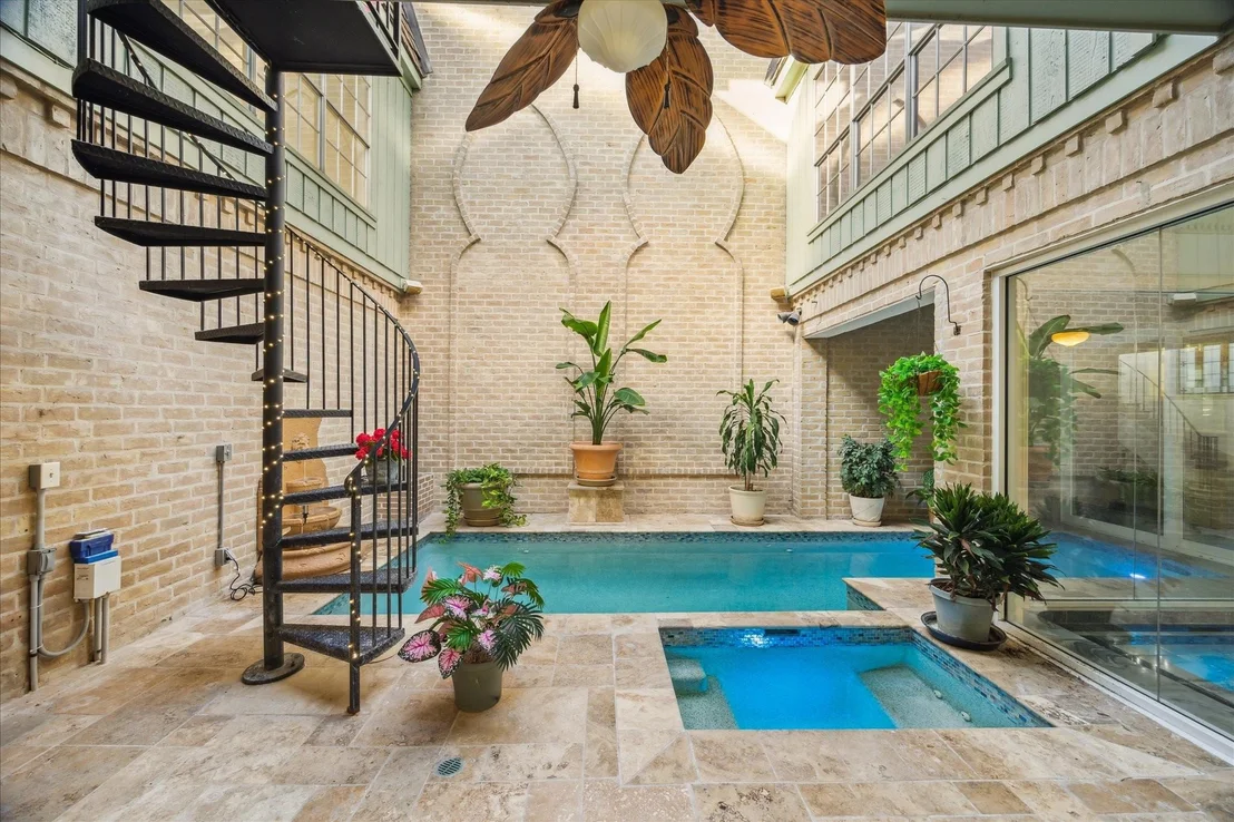 Photo of 45 Bayou Pointe Drive