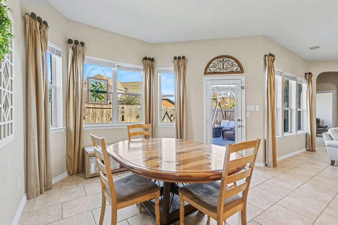 Photo of 27006 Cliff Pointe Lane