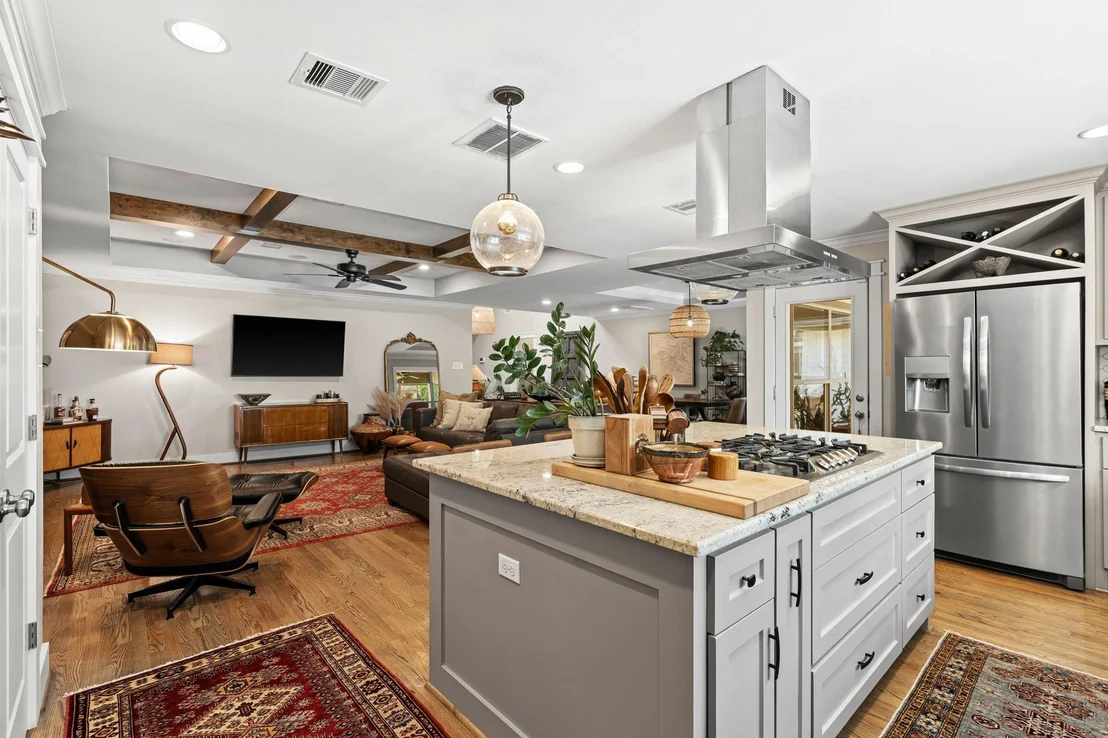Photo of 8010 Mullins Drive