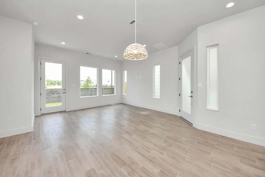 Photo of 2211 Diagonal Lane