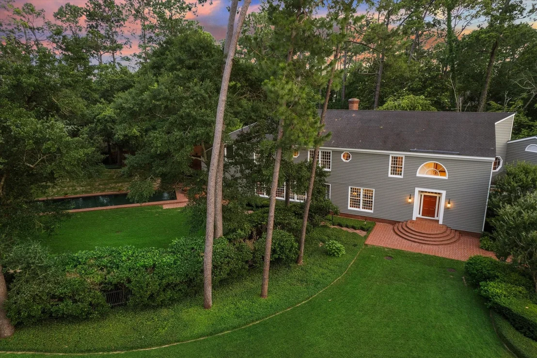 Photo of 3971 Inverness Drive