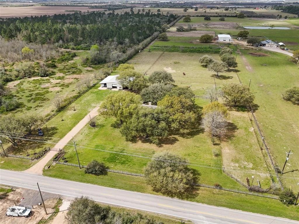 Photo of 21511 Kickapoo Road