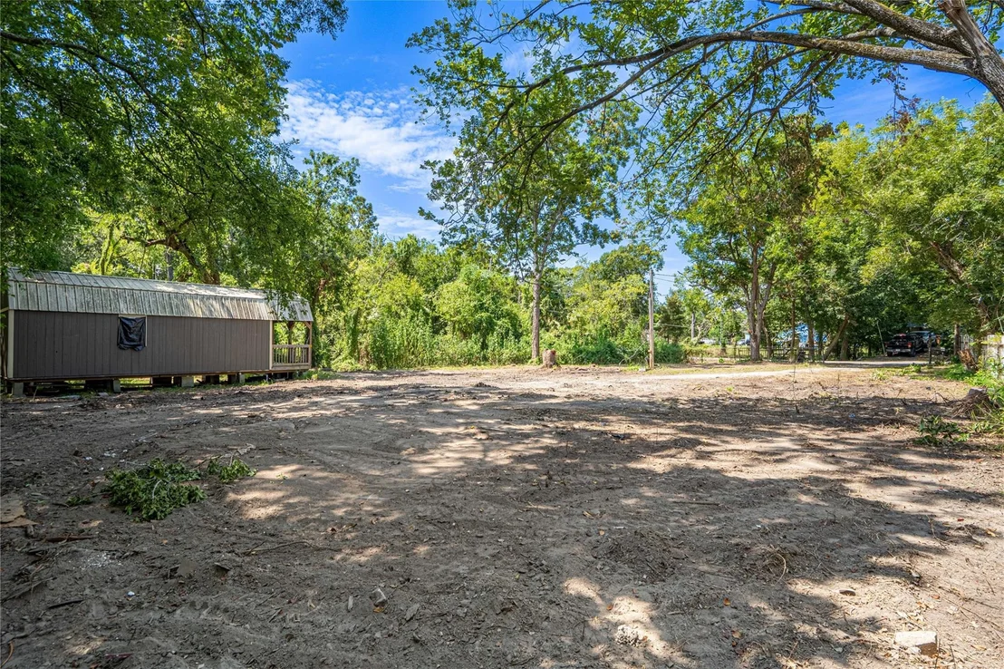 Photo of 4906 Edgewater Drive