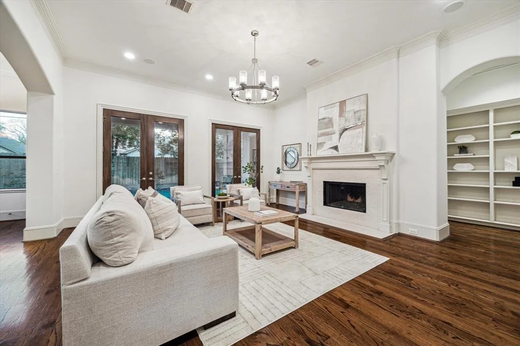 Photo of 2036 Addison Road
